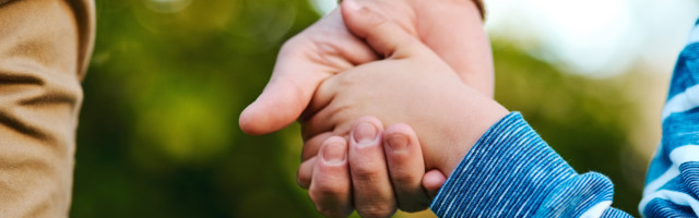 Tvit za izlečenje Anike  — kako je pokrenuta viralna akcija da spasimo dete