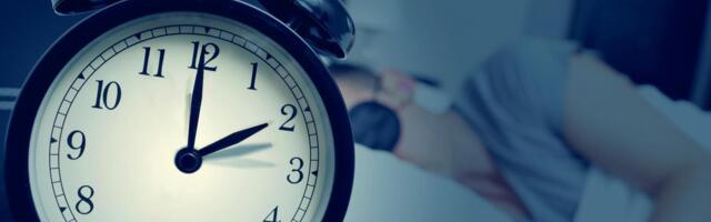 Pažnja! Sat pomeramo ranije nego prošle godine: Ovo je tačan datum kada prelazimo na letnje vreme, stiže brže nego što mislite!