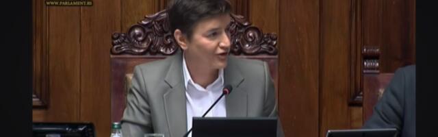 Ljudi, da li je ovo moguće?! Blamantna scena u Skupštini: Blokaderi iz ZLF ne umeju da uključe wifi internet na telefonu (VIDEO)