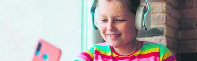 Roditelji u šoku! Otvara se škola Tik toka: Flajeri se ubacuju u sandučiće, ali i deci ispred škola