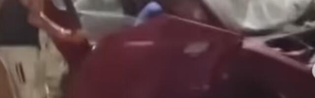 MUŠKARAC IZBODEN ISPRED PRODAVNICE, PA SE KRVAV PREVRNUO NA PUTU KA BOLNICI Policija ekspresno uhapsila napadača
