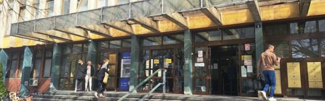 Osnovni sud u Novom Sadu odbio žalbu: Dvojica aktivista zborova ostaju u pritvoru