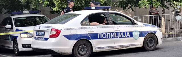 Узео секиру из шупе па напао човека на спавању