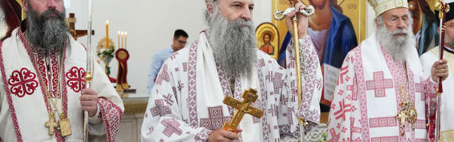 Патријарх Порфирије служио свету литургију у храму Рођења Светог Јована Крститеља на Петловом брду