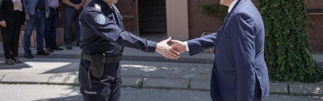 Gašić u Vranju najavio nabavku opreme i renoviranje objekata policije