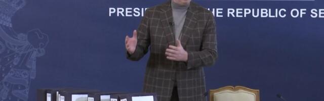 Vučićev govor tela tokom obraćanja: "Imali smo zbunjenog i uplašenog čoveka"