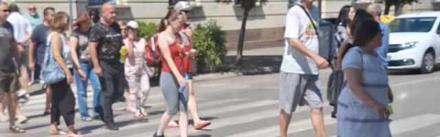 Piroćanci šetnjom po pešačkom prelazu blokirali ulaz u Sud