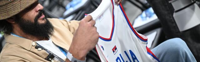 Joakim Noa dobio specijalan poklon pred "večiti derbi" /FOTO/