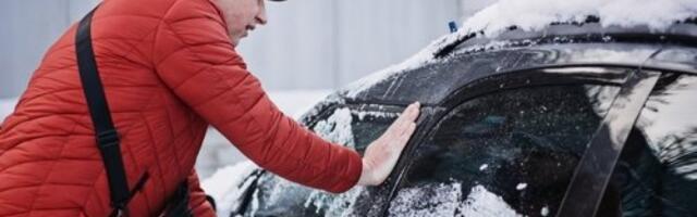 Zaledila vam je brava na autu? Ovo nikako ne smete prvo da uradite