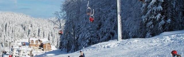 Sreten ima 90 godina i još uvek skija! Pogledajte kako je proslavio svoj rođendan (FOTO)