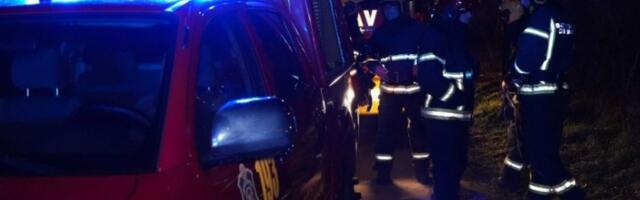 Nepoznata osoba razbila prozor i bacila ZAPALJIVU MATERIJU u restoran (FOTO)