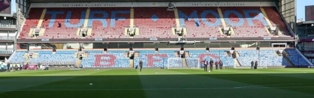 Majkl Džekson vodi Barnli do kraja sezone