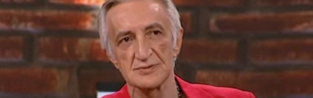 SIN MIRKA KODIĆA RADI KAO KONOBAR! Živi skromno, a služi u ELITNOM RESTORANU našeg KOŠARKAŠA! Harmonikaš ponosno ISTAKAO...