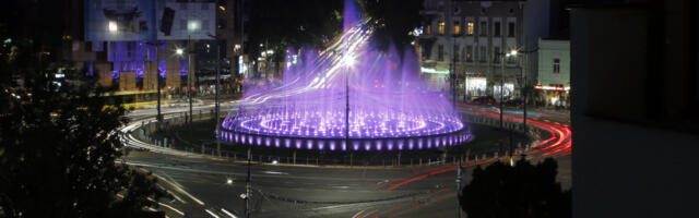 PA OVI SU POTPUNO PROLUPALI! ARHIV JAVNIH SKUPOVA "MASNO" SLAGAO: Tvrde da se narod okupio na 45.000 kvadrata, a Slavija ima 8.000?! (FOTO)