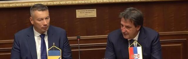 Uhapšeni Nešić se skućio i glasao u NS: Bio je rado viđen gost Vučića i Gašića (FOTO)