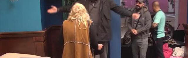 JANJUŠ I ZORICA MARKOVIĆ SE OBRAČUNALI Ne može da se smiri, besan kao ris urla po imanju, a ona se pravda - Imali smo dogovor!