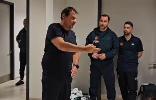 ATAMAN NA IVICI SUZA - "VI NE RAZUMETE, 10.000 LJUDI MI JE PSOVALO MAJKU" Pogledajte emotivan govor Atamana posle uvreda u Istanbulu! (VIDEO)