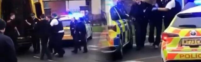 Krvavi incident u Engleskoj: Avganistanac napao pacijente pajserom u bolnici (VIDEO)