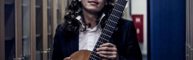Гитариста Милош Вуковић наступа у Београду
