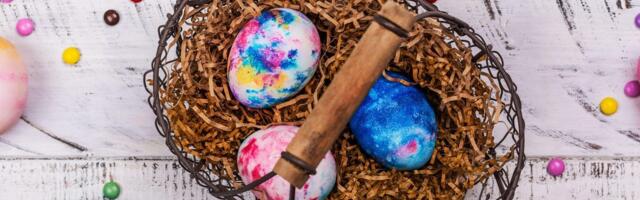 Pred Uskrs: Testirala je 7 načina farbanja jaja, tri tehnike su totalni pogodak