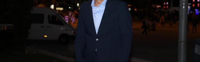 BEKI BEKIĆ POSTAO DEDA PO 3. PUT! Unuku dali neobično ime od tri slova, pevač mu odmah napisao pesmu!