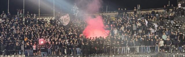 „Pucale“ bubne opne: Pogledajte bakljadu i vatromet „grobara“ (VIDEO)