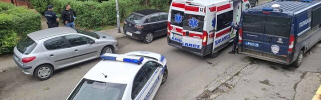 (UZNEMIRUJUĆE) Policija prikuplja sve dokaze: Telo hladnokrvno ubijenog muškarca odneto na obdukciju (VIDEO)
