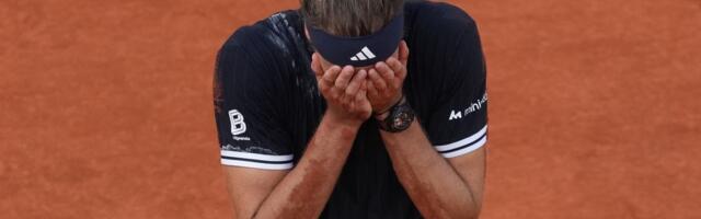 Zverev nikad emotivniji nakon osvajanja Rolan Garosa: "Ovde sam kidao ligamente, igrao finale..."