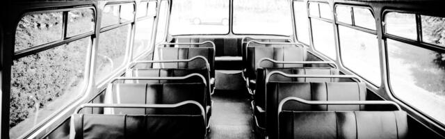 Legendarni "Njuškar": Prvi autobus od Novog Pazara do BG išao je 12 sati - ovo su putnici radili pre toga
