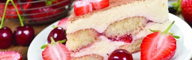 JEDNOSTAVAN RECEPT ZA ODLIČAN UKUS! Napravite OSVEŽAVAJUĆU TORTU SA JAGODAMA!