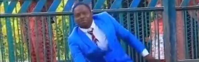 Sveštenik ušao u kavez sa lavovima kako bi dokazao da je zaštićen rukom Božijom