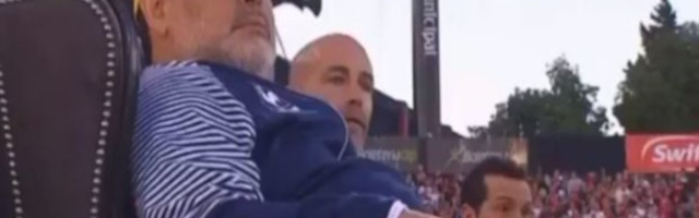 Oglasio se Maradona - "Danas slavimo!" (foto)
