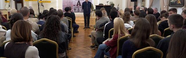 Pisci stigli u Užice “Na pola puta” (VIDEO)