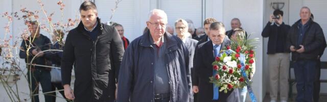 (VIDEO) Odjeknule Šeljeve reči na grobu Miloševića: Slobodana trovali ovim lekovima - pred smrt je rekao ovo!