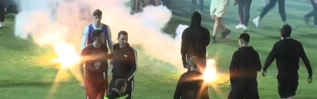 "Igrači plaču, desetak njih je dobilo batine!" Huligani i jezive scene oterali trenera iz Kragujevca /VIDEO/