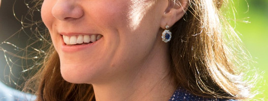 Neprevaziđena klasika: Pogledajte Kate Middleton u novom modnom izdanju