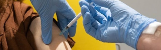Ко се вакцинише добија 30.000 динара