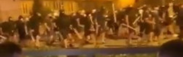 HAOS I OPŠTA TUČA U ZAGREBU! Dinamovi HULIGANI sa PALICAMA tražili navijače Legije! /VIDEO/