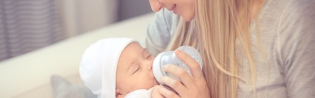 Nisam mogla da dojim svoju bebu, ali sam i dalje dobra mama - iskrena priča jedne žene