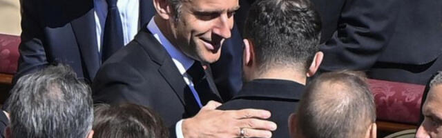 Макрон са Зеленским: Украјина спремна на безуслован прекид ватре