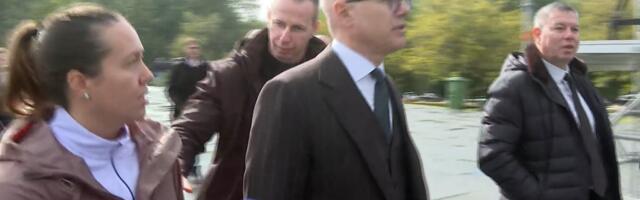 Obezbeđenje Miloša Vučevića odgurnulo novinarku N1