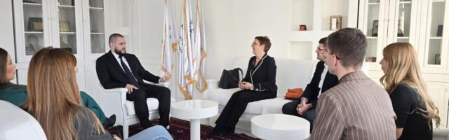 Ministar Zukorlić primio paneliste tribine “Evropa u koferu”