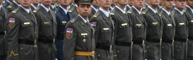 Odlične vesti za vojnike: Skupština usvojila izmene Zakona, odmah posle prvog ugovora ide stalni posao