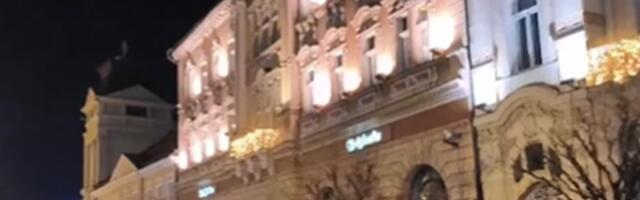 (UŽIVO) "Šta znači pobeda?“: Počeo protest studenta na Trgu slobode u NS (FOTO/VIDEO)