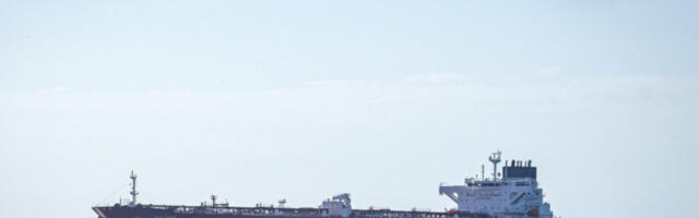 Иран демантује наводе: ниједан амерички брод није прошао кроз Ормуски мореуз