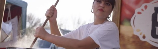 STIGAO JOŠ JEDAN KARAVAN "IZAĐI MI NA TEGLU"! Došlo je vreme za ajvar i sve miriše na još!