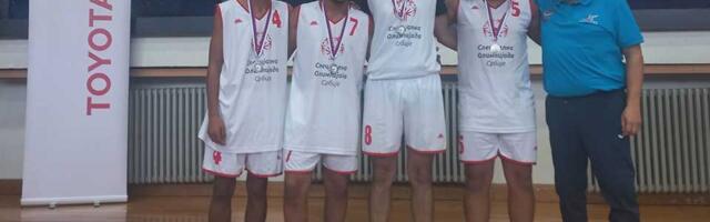 Basketaši Hendi sporta vicešampioni države: Momci ostavili srce na terenu