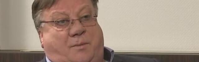 TEŽAK JE 13 MILIONA EVRA, A ŽIVI OD KIRIJE: Jedan od najbogatijih pevača na estradi ima para kao blata, a i dalje vraća krenit banci