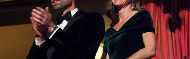 Boginja glamura: Kejt Midlton u haljini boje sezone i minđušama koje je kraljica Elizabeta obožavala!