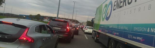 Evo kakvo je stanje na graničnim prelazima: Oglasio se AMSS, teretnjaci čekaju 8 sati, ovde je najgore!